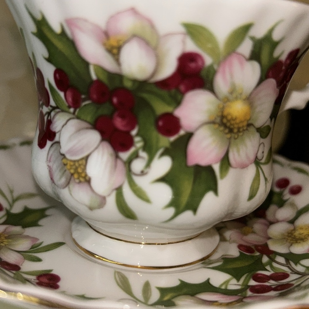 Royal Albert December Bone China Tea Cup & Saucer - Picture 3 of 11